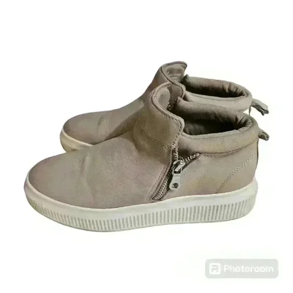 Copper key womens side zip sneaker booties! - Picture 2 of 6